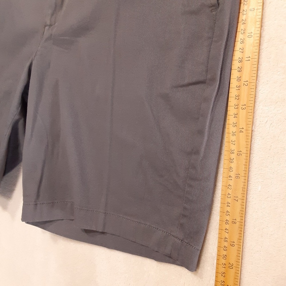 Roundtree & Yorke Casuals Mens Flat Front Chino Shorts 38 Gray 9" Inseam Stretch - Picture 7 of 9